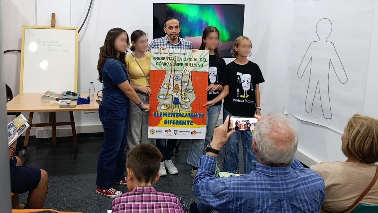 Presentacion comic bullying en Mairena del Aljarafe